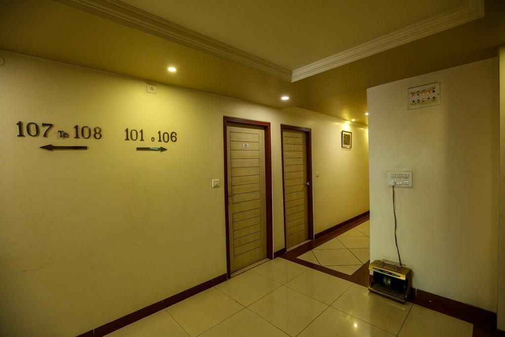 Hotel Rajlaxmi Bhopal Bagian luar foto