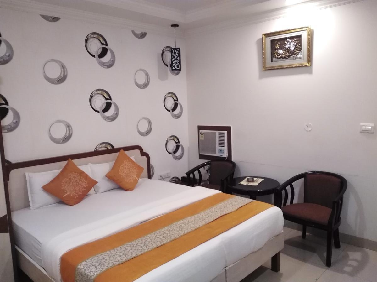 Hotel Rajlaxmi Bhopal Bagian luar foto