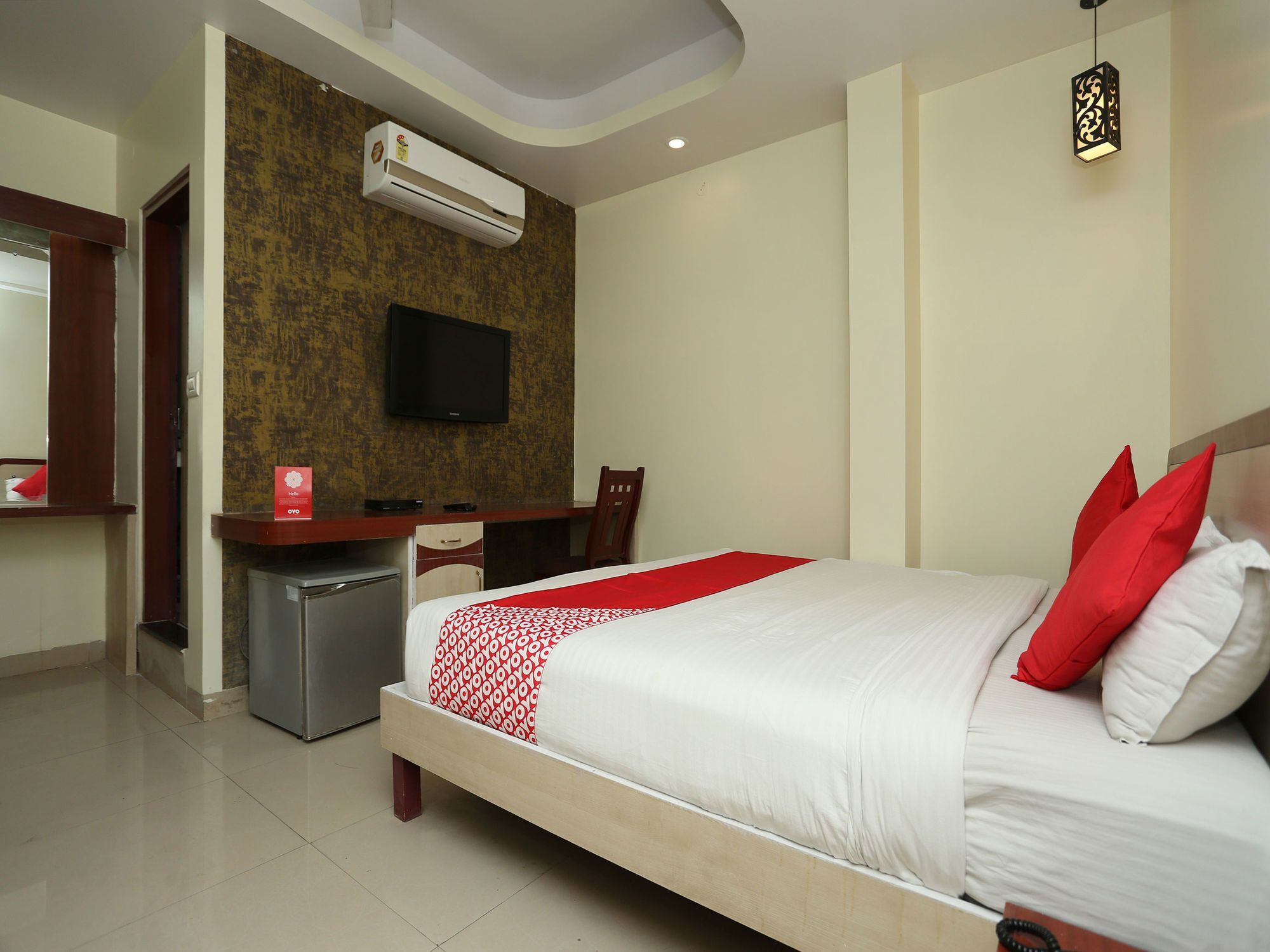 Hotel Rajlaxmi Bhopal Bagian luar foto